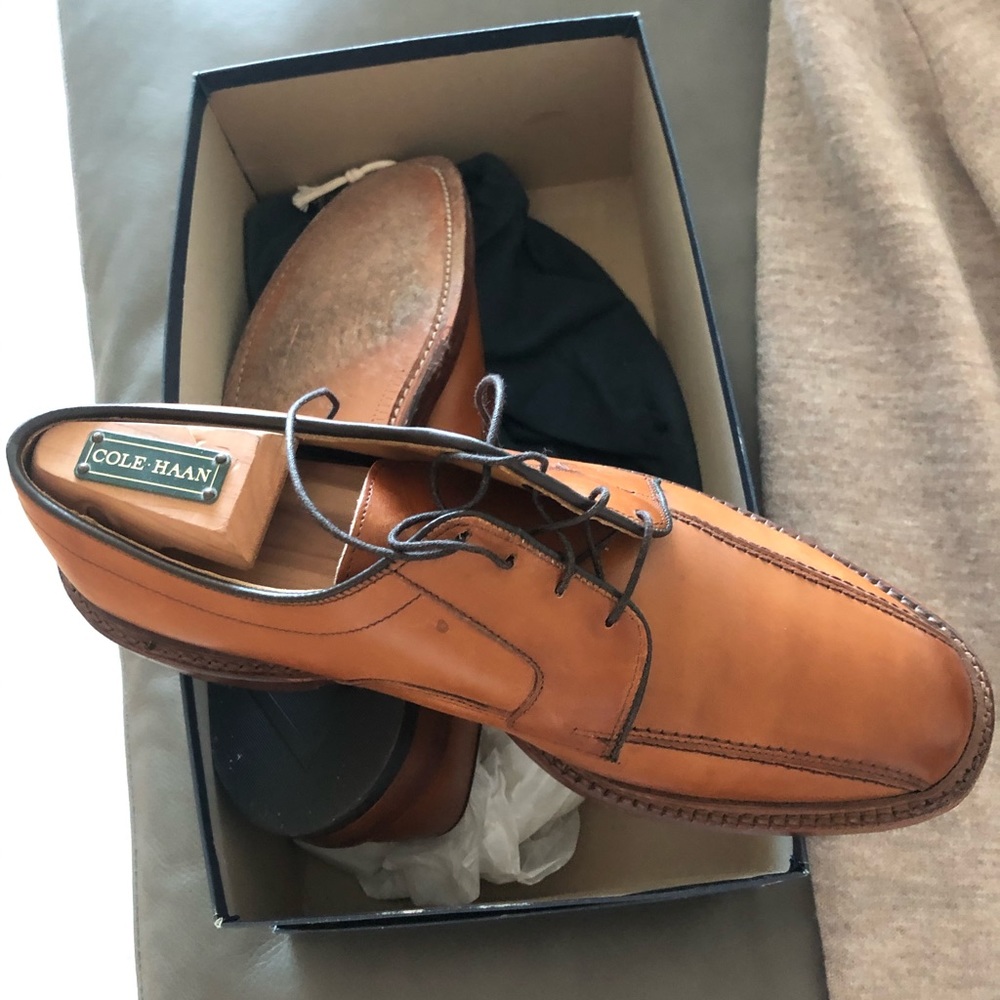 Men’s Allen Edmonds cognac tie dress shoes .